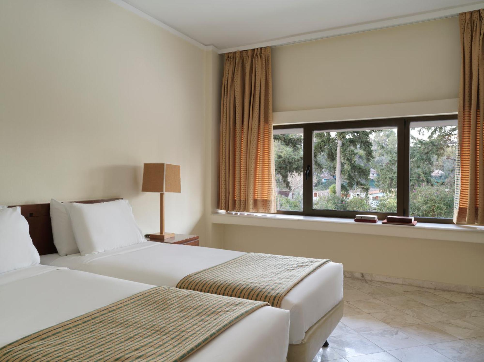 Kalamaki Beach Resort Isthmia Exterior photo