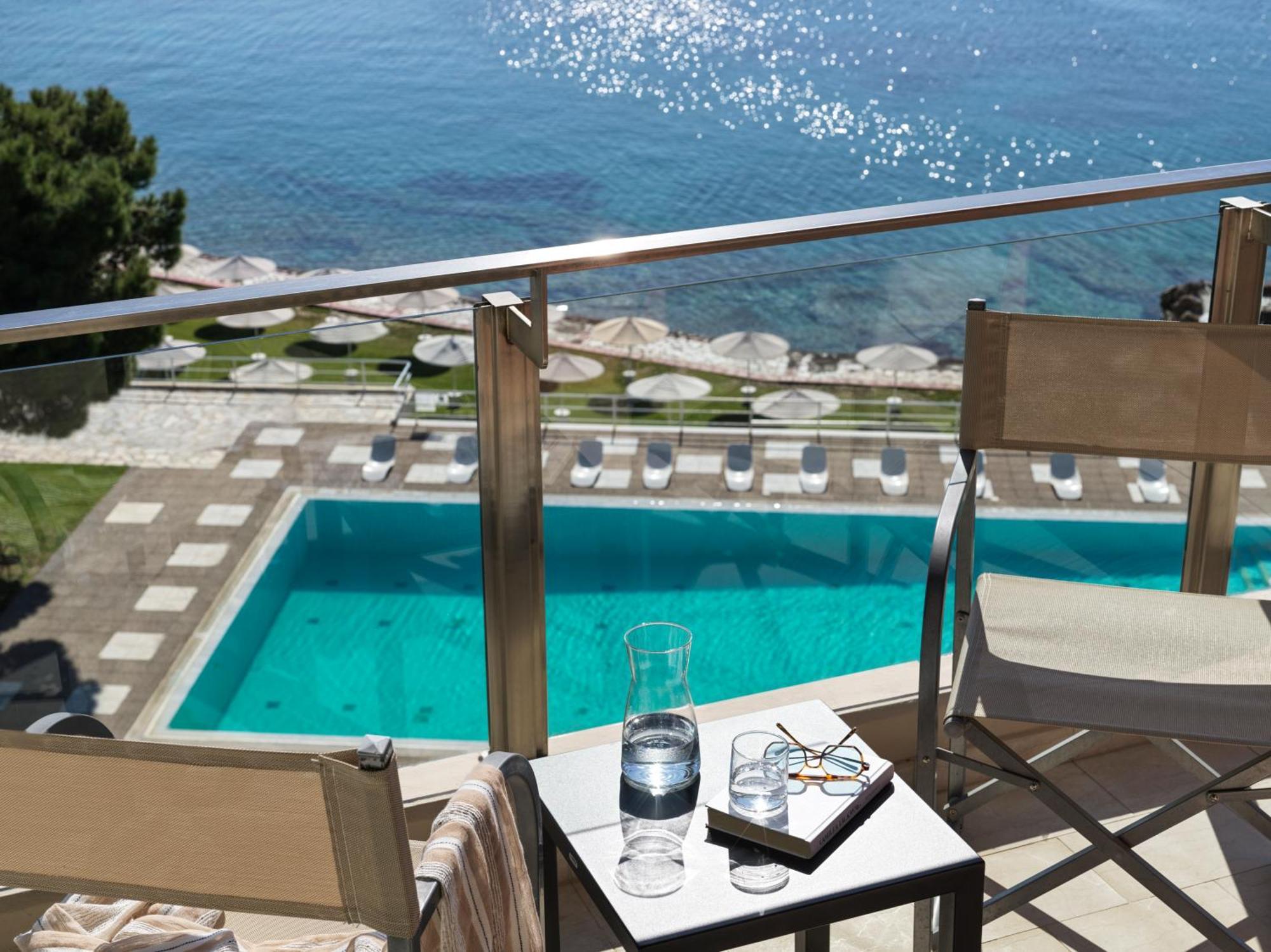 Kalamaki Beach Resort Isthmia Exterior photo