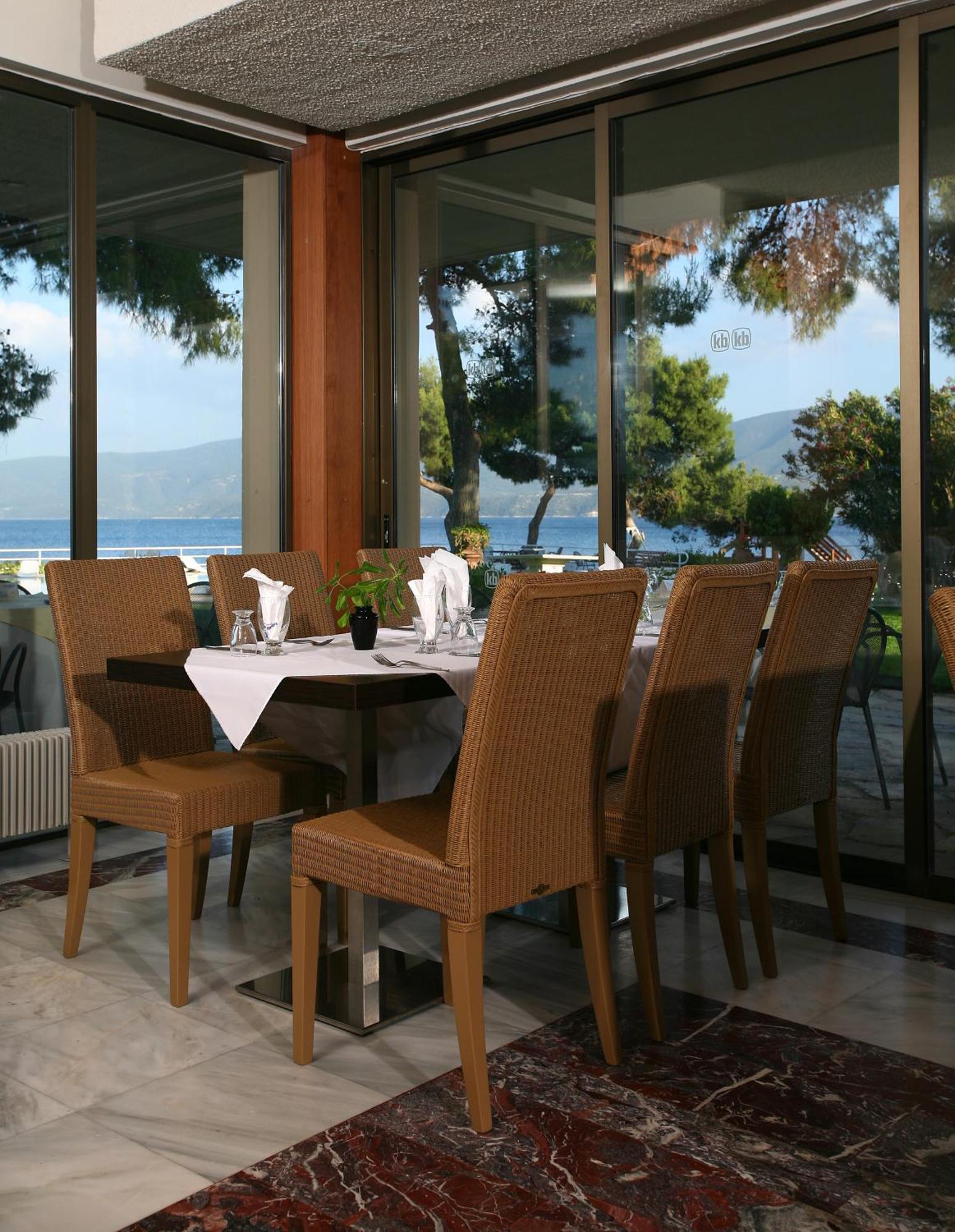 Kalamaki Beach Resort Isthmia Restaurant photo