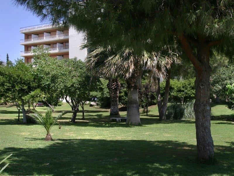 Kalamaki Beach Resort Isthmia Exterior photo